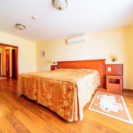 Pannon Hotel Bejelentkezes 20 Oraig, Check-In Until 20 O'Clock, Einchecken Bis 20 Uhr Mohács Eksteriør bilde
