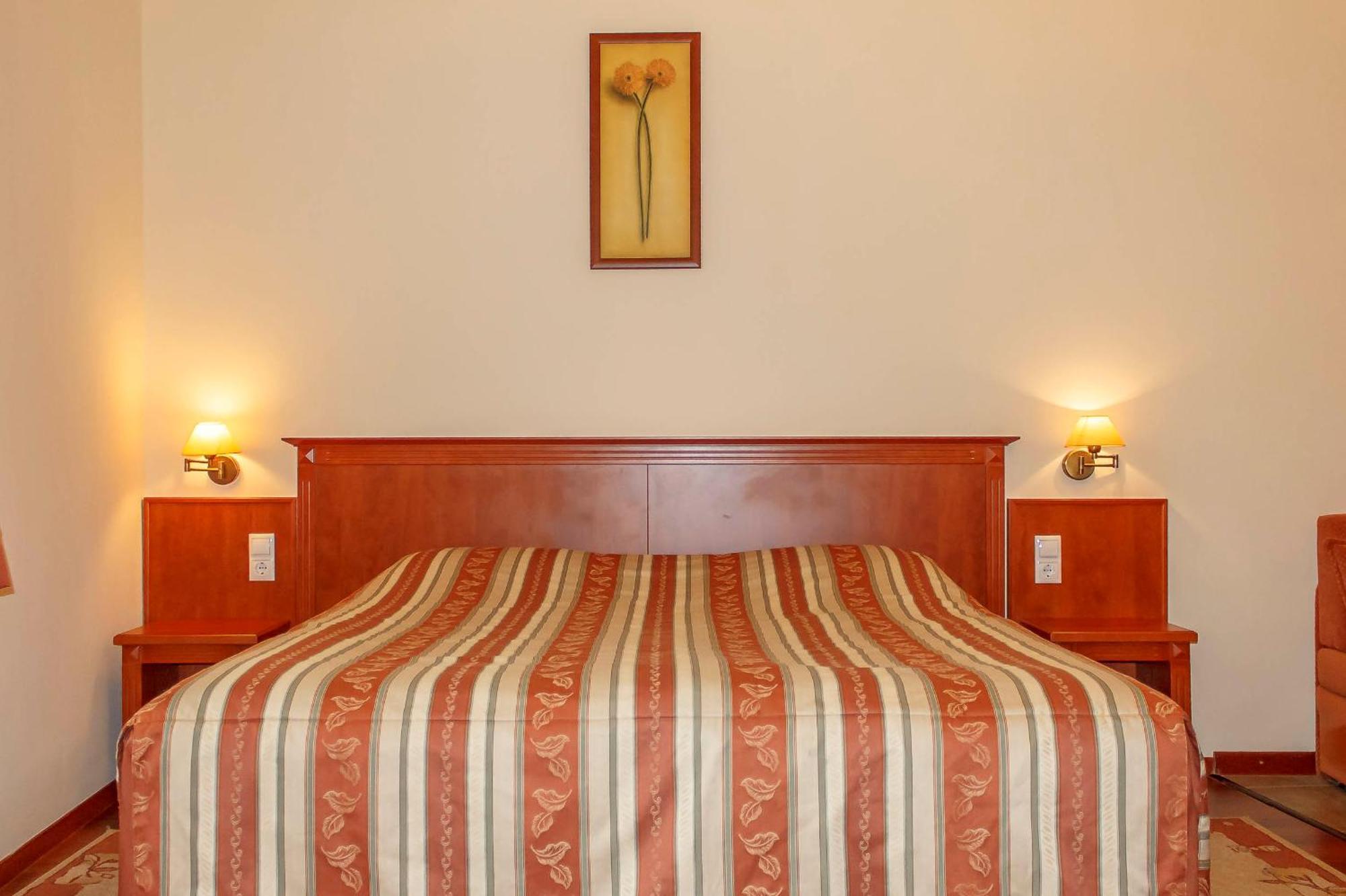 Pannon Hotel Bejelentkezes 20 Oraig, Check-In Until 20 O'Clock, Einchecken Bis 20 Uhr Mohács Eksteriør bilde