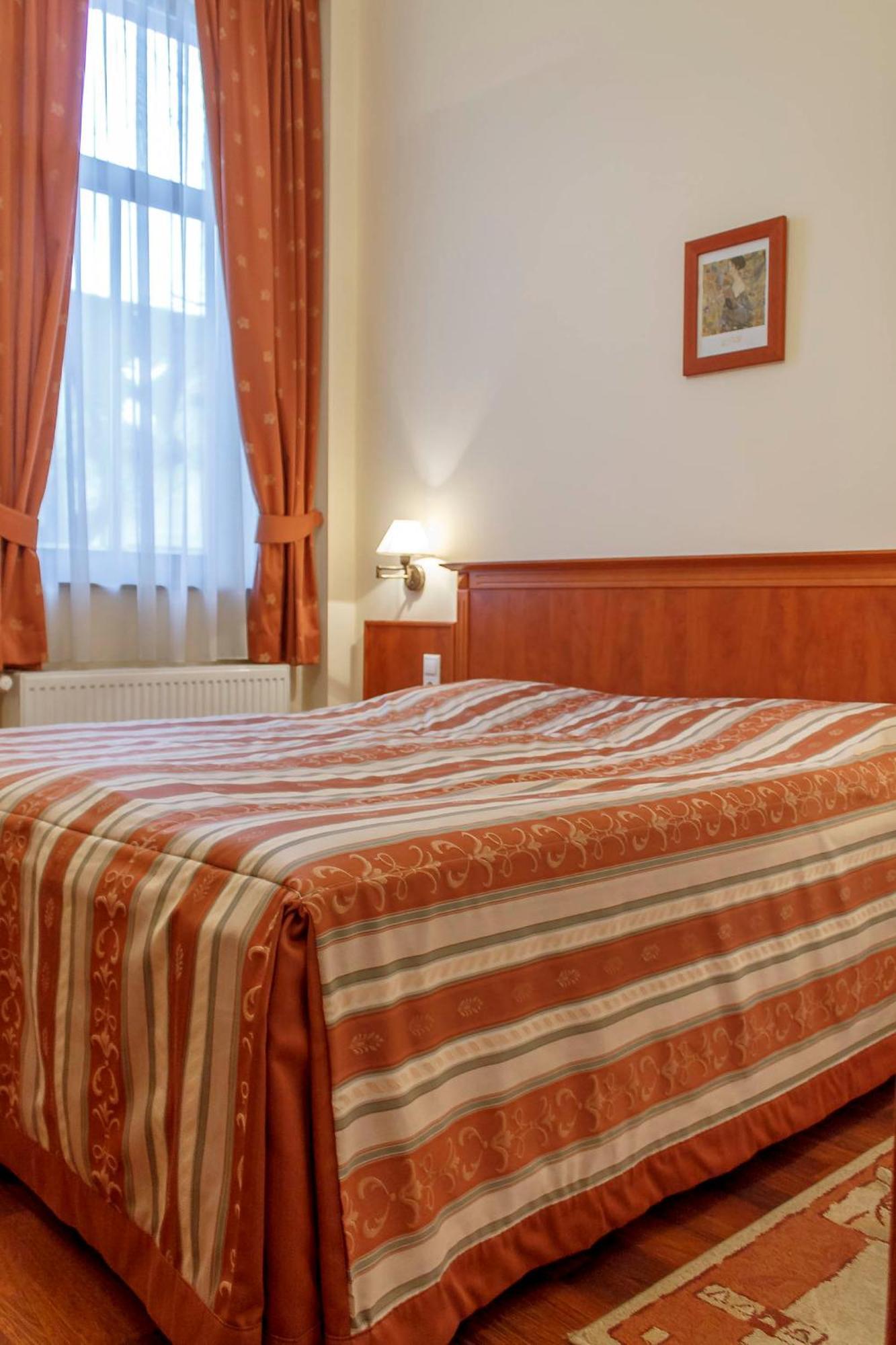 Pannon Hotel Bejelentkezes 20 Oraig, Check-In Until 20 O'Clock, Einchecken Bis 20 Uhr Mohács Eksteriør bilde