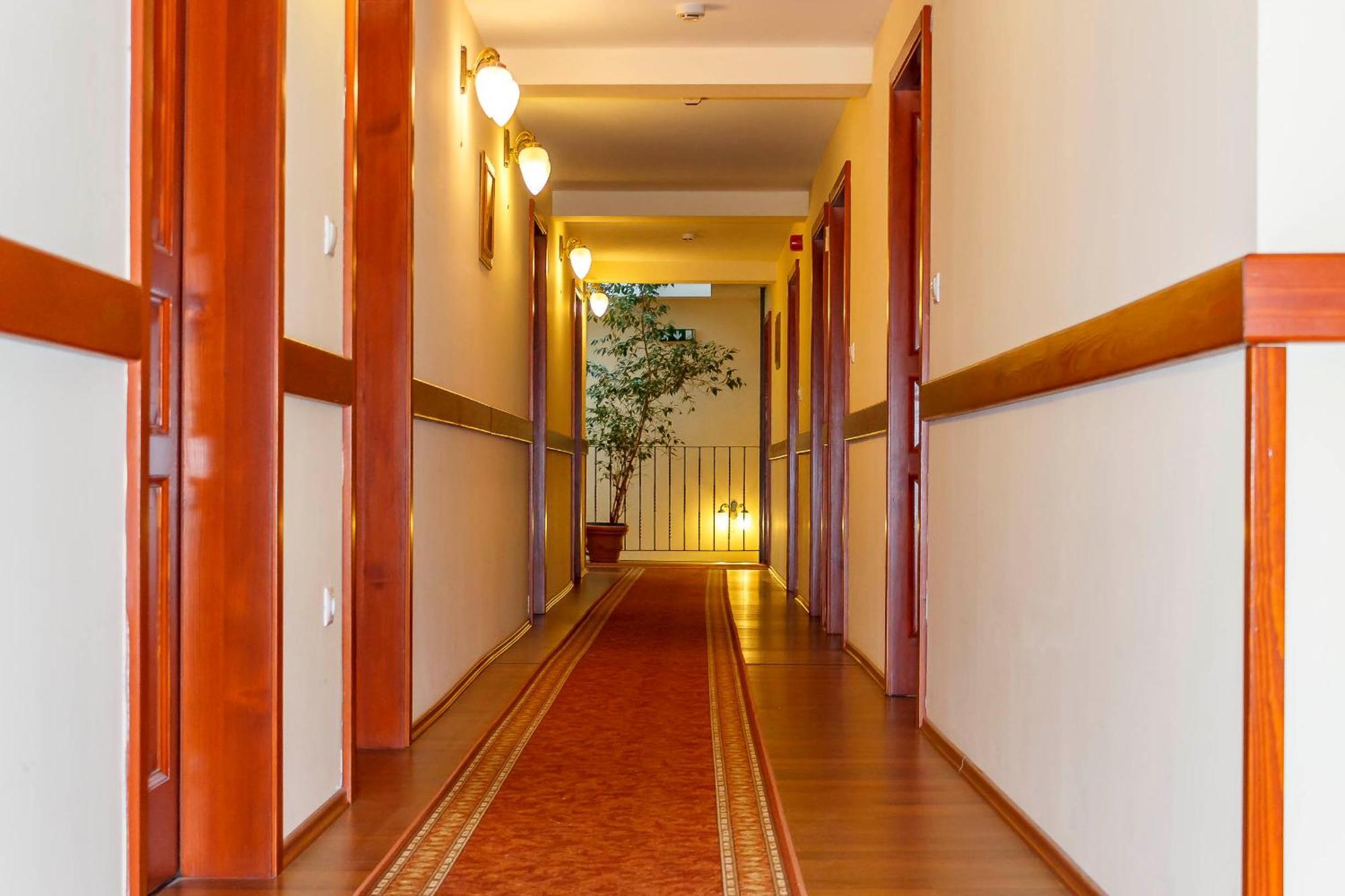 Pannon Hotel Bejelentkezes 20 Oraig, Check-In Until 20 O'Clock, Einchecken Bis 20 Uhr Mohács Eksteriør bilde