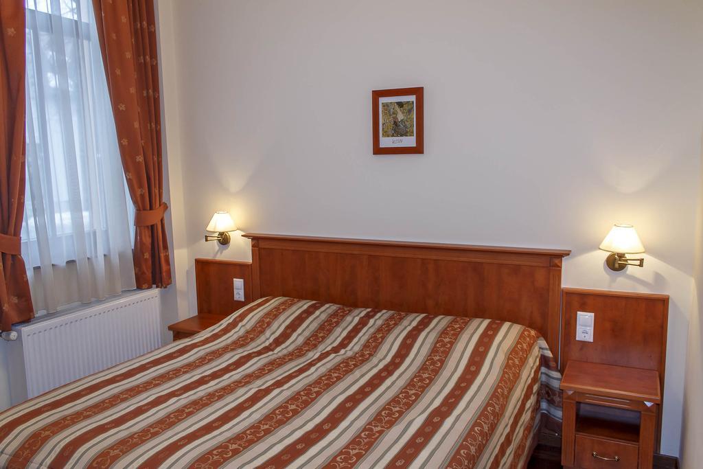 Pannon Hotel Bejelentkezes 20 Oraig, Check-In Until 20 O'Clock, Einchecken Bis 20 Uhr Mohács Eksteriør bilde