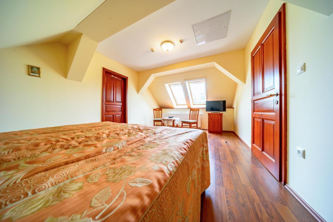 Pannon Hotel Bejelentkezes 20 Oraig, Check-In Until 20 O'Clock, Einchecken Bis 20 Uhr Mohács Eksteriør bilde