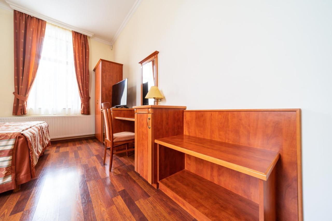 Pannon Hotel Bejelentkezes 20 Oraig, Check-In Until 20 O'Clock, Einchecken Bis 20 Uhr Mohács Eksteriør bilde