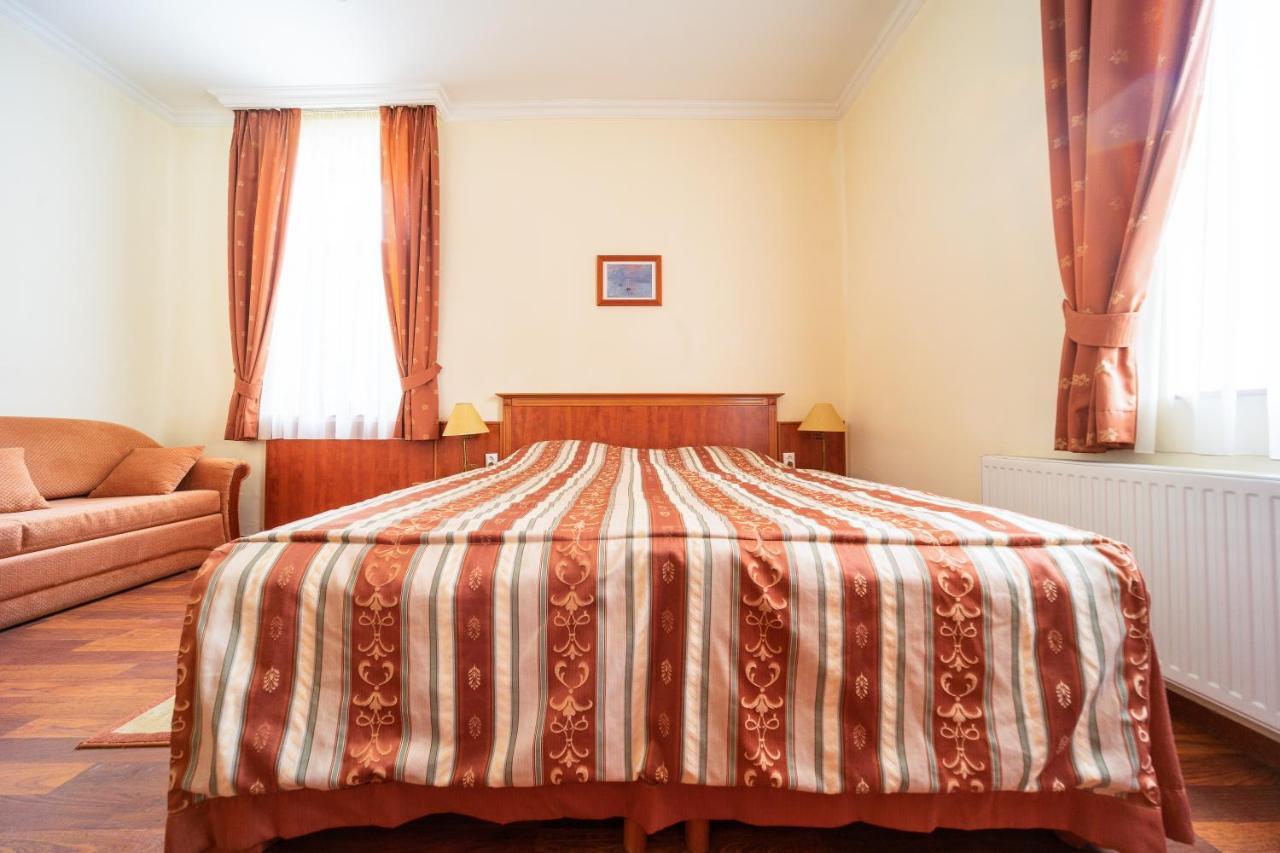 Pannon Hotel Bejelentkezes 20 Oraig, Check-In Until 20 O'Clock, Einchecken Bis 20 Uhr Mohács Eksteriør bilde