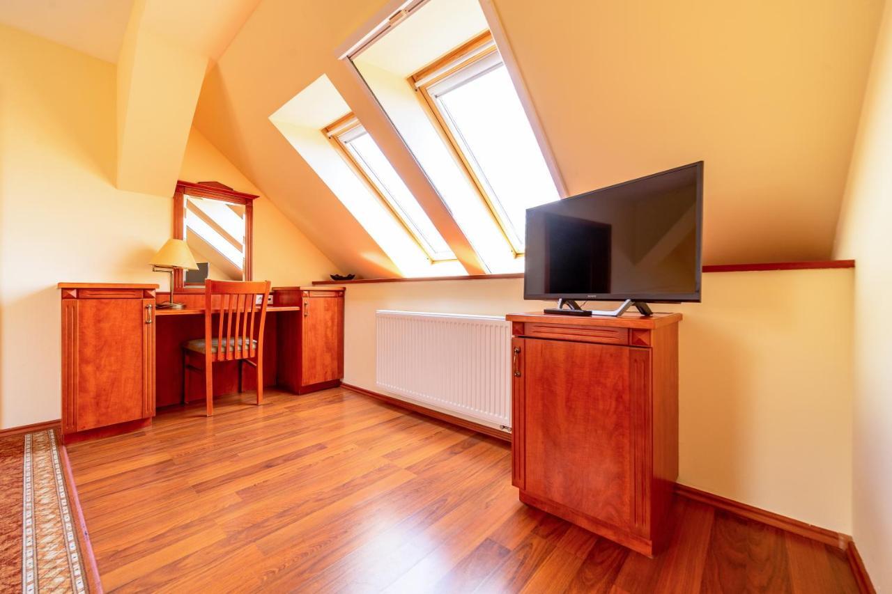 Pannon Hotel Bejelentkezes 20 Oraig, Check-In Until 20 O'Clock, Einchecken Bis 20 Uhr Mohács Eksteriør bilde