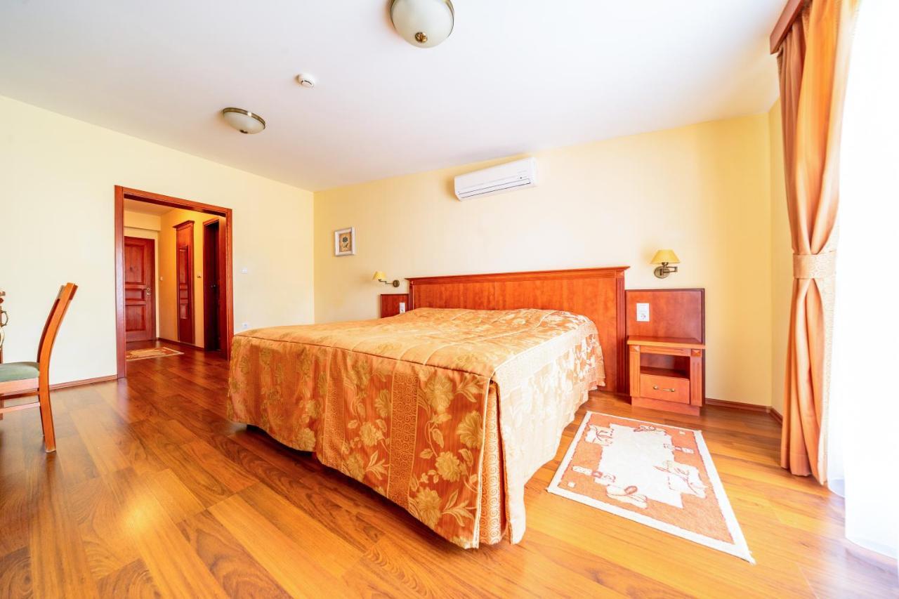 Pannon Hotel Bejelentkezes 20 Oraig, Check-In Until 20 O'Clock, Einchecken Bis 20 Uhr Mohács Eksteriør bilde